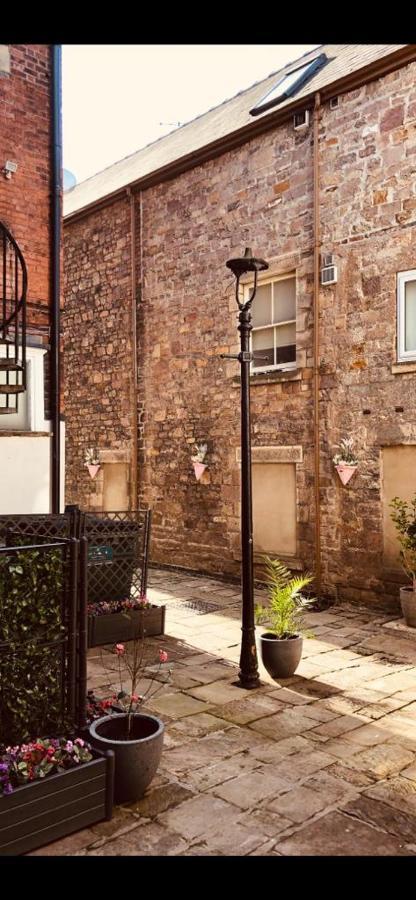 Courtyard Holiday Apartments Belper Buitenkant foto