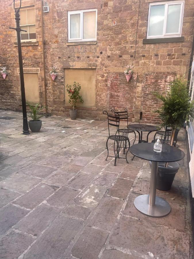 Courtyard Holiday Apartments Belper Buitenkant foto