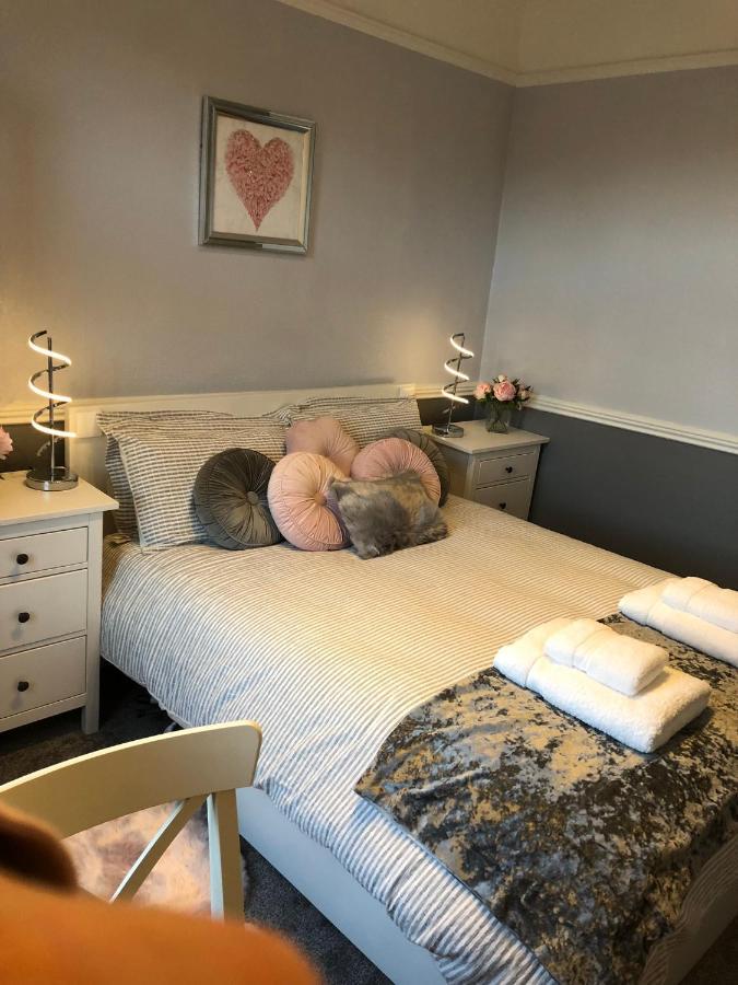 Courtyard Holiday Apartments Belper Buitenkant foto