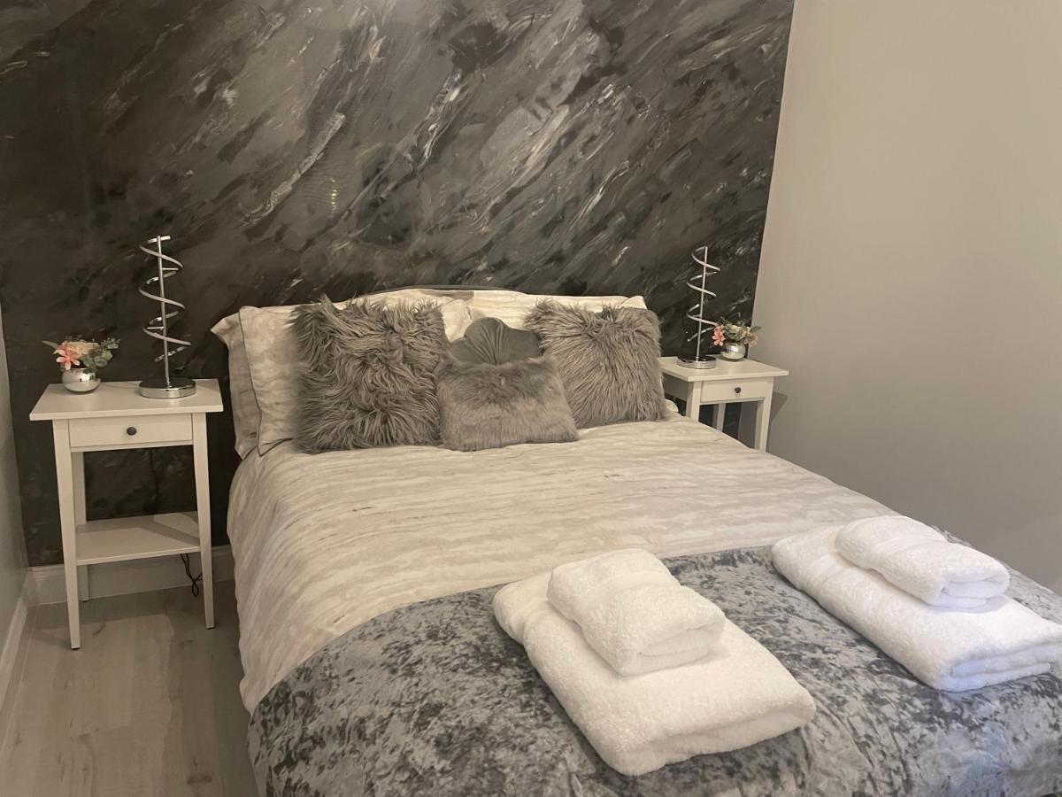 Courtyard Holiday Apartments Belper Buitenkant foto