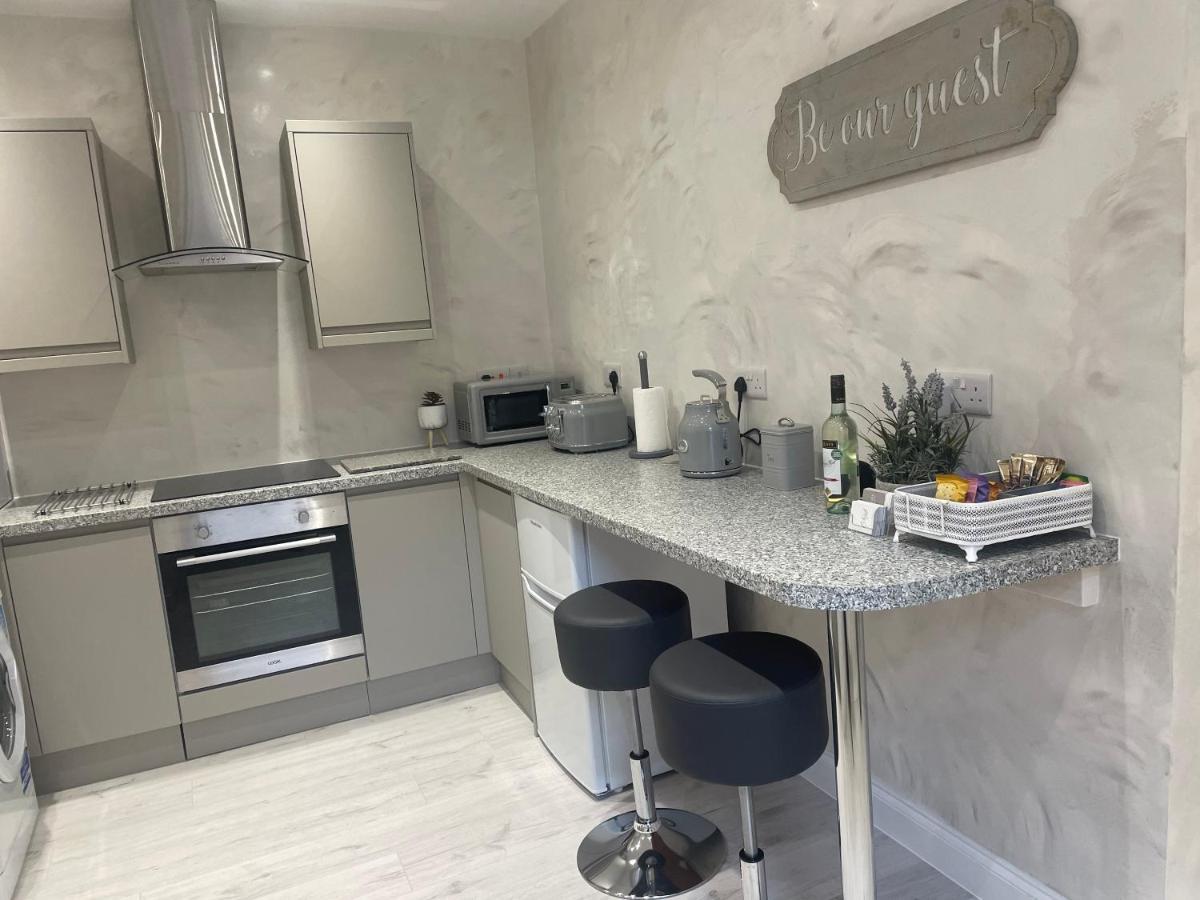 Courtyard Holiday Apartments Belper Buitenkant foto