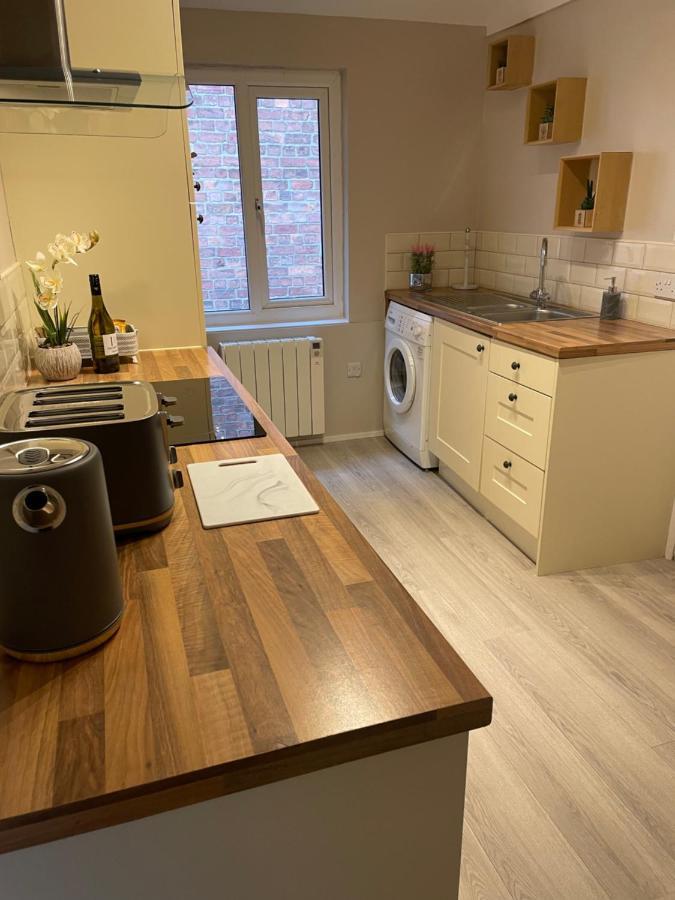 Courtyard Holiday Apartments Belper Buitenkant foto