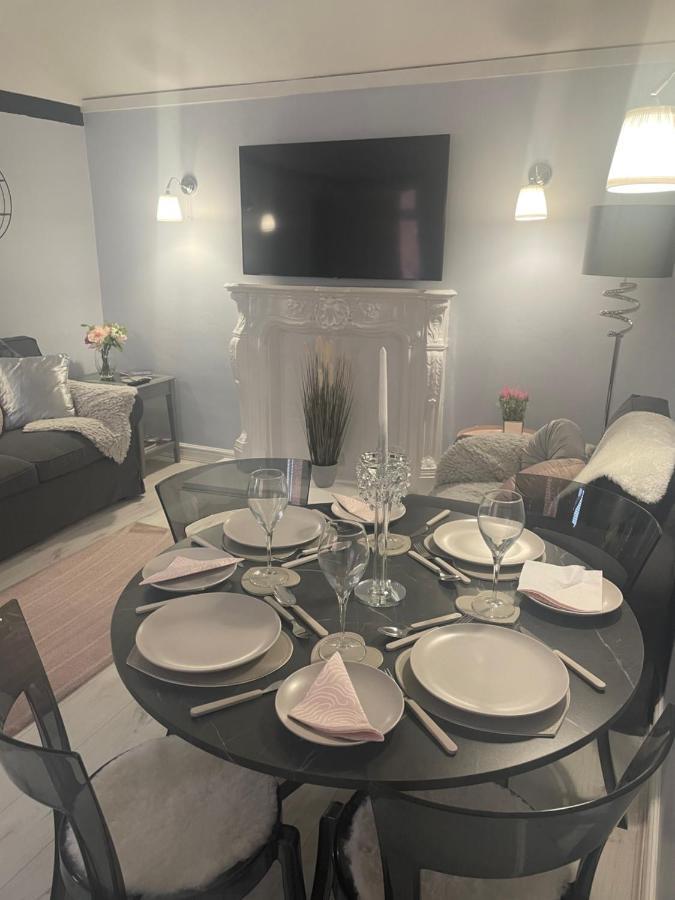 Courtyard Holiday Apartments Belper Buitenkant foto
