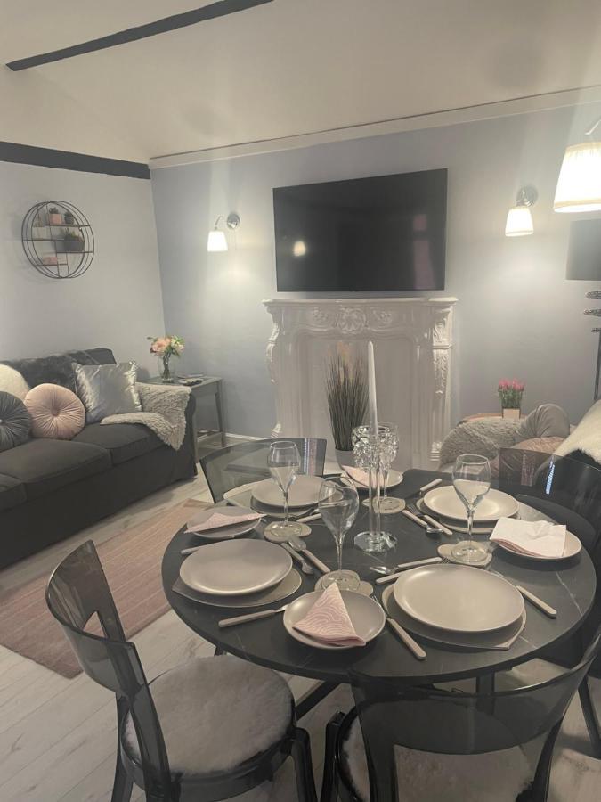 Courtyard Holiday Apartments Belper Buitenkant foto