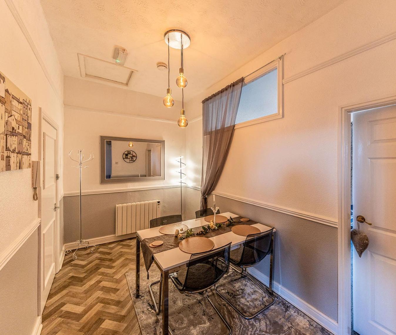 Courtyard Holiday Apartments Belper Buitenkant foto